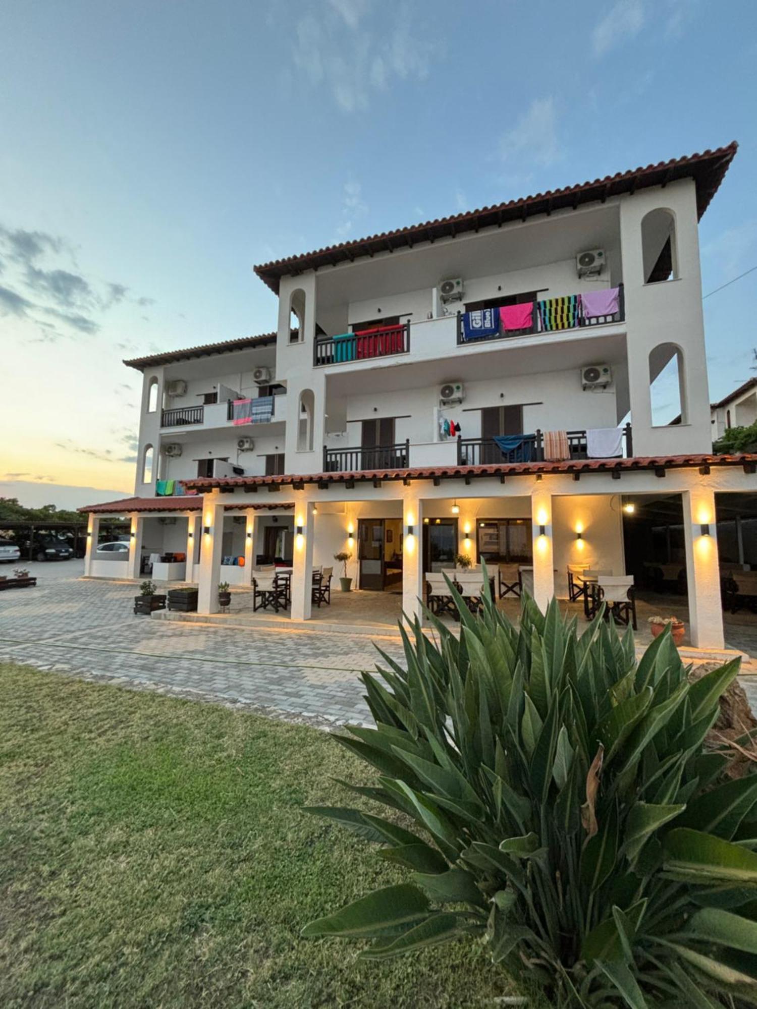 Hotel Avra Урануполи Екстериор снимка